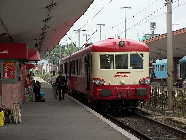 locomotive_train_railway.jpg